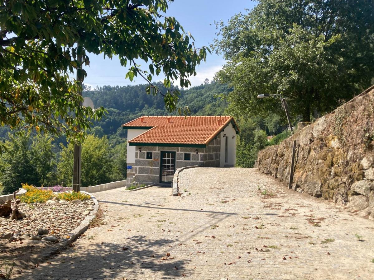 Quinta De Varzielas - Agroturismo Castelo de Paiva Buitenkant foto