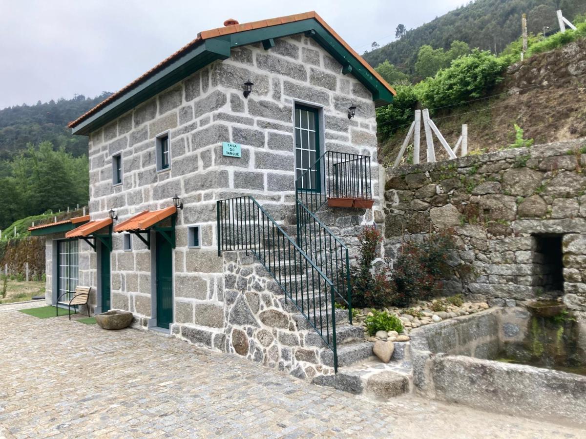 Quinta De Varzielas - Agroturismo Castelo de Paiva Buitenkant foto